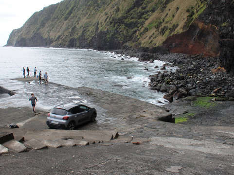 Farol do Arnel-Nordeste必去景点