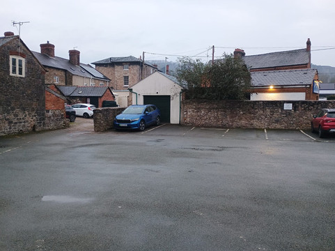 Bradford Arms Hotel主图