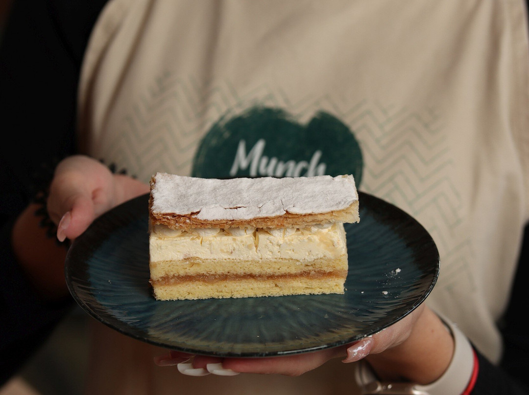 Munch Pastry & Cafe
