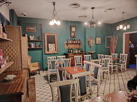 Nebbialcolika Pub主图