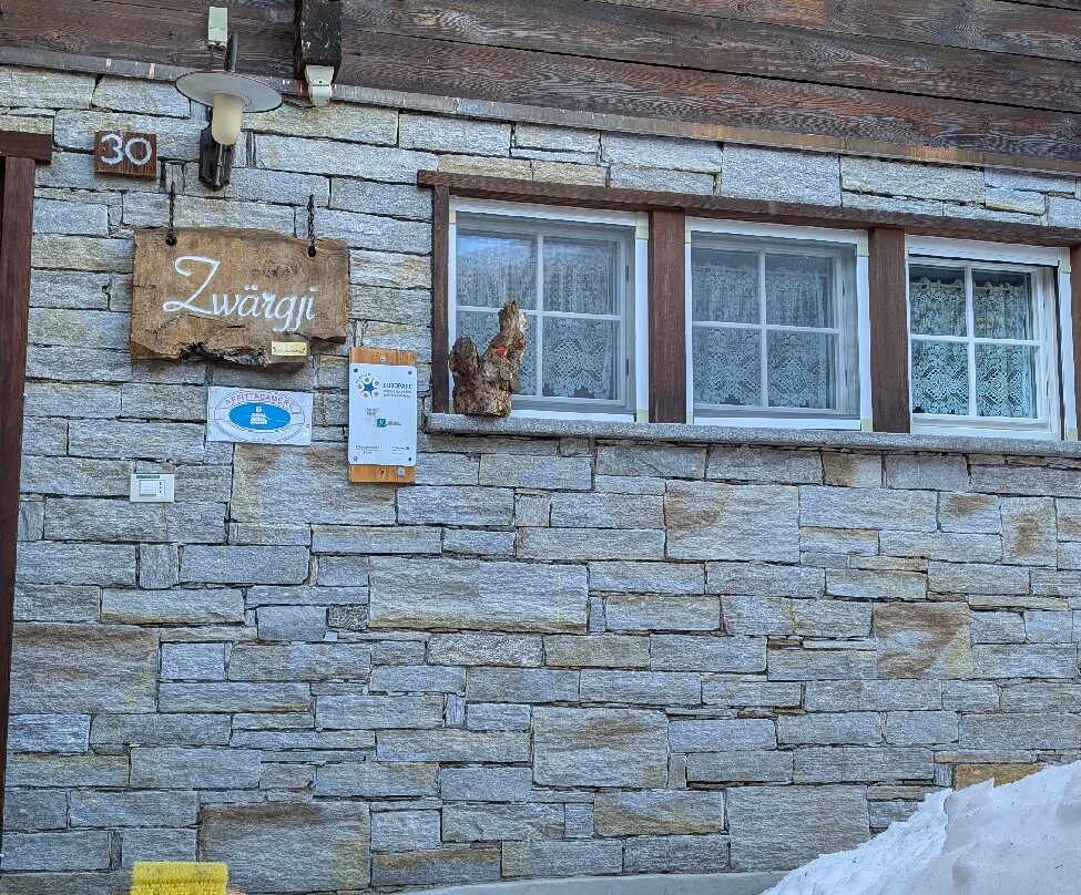 Riale酒店住宿-Zwargji