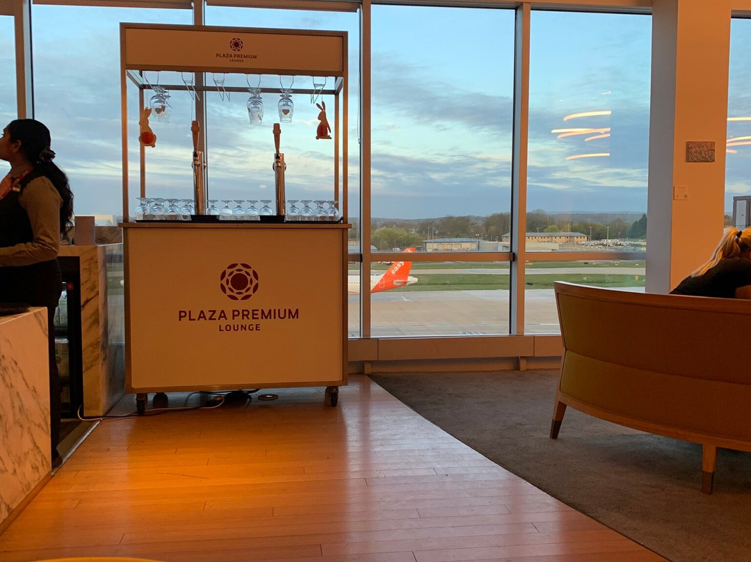 Plaza Premium Lounge Gatwick North Departures-霍利必去景点