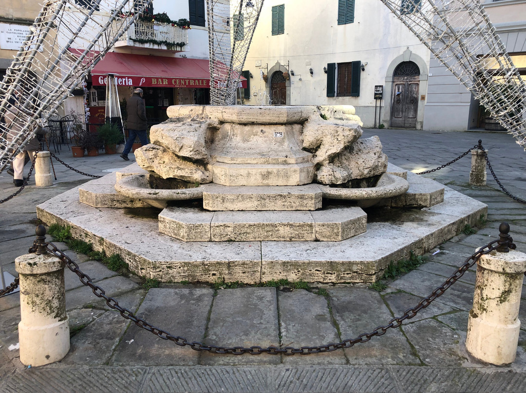 Fontana Di Piazza Mazzini