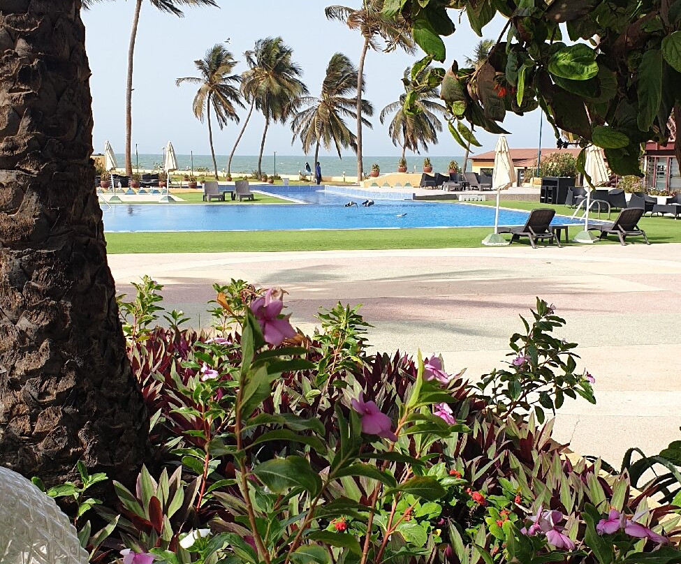 Sunbeach Hotel and Resort主图