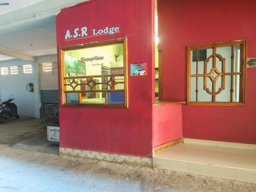 Spot on 65752 Jamal Asr Lodge