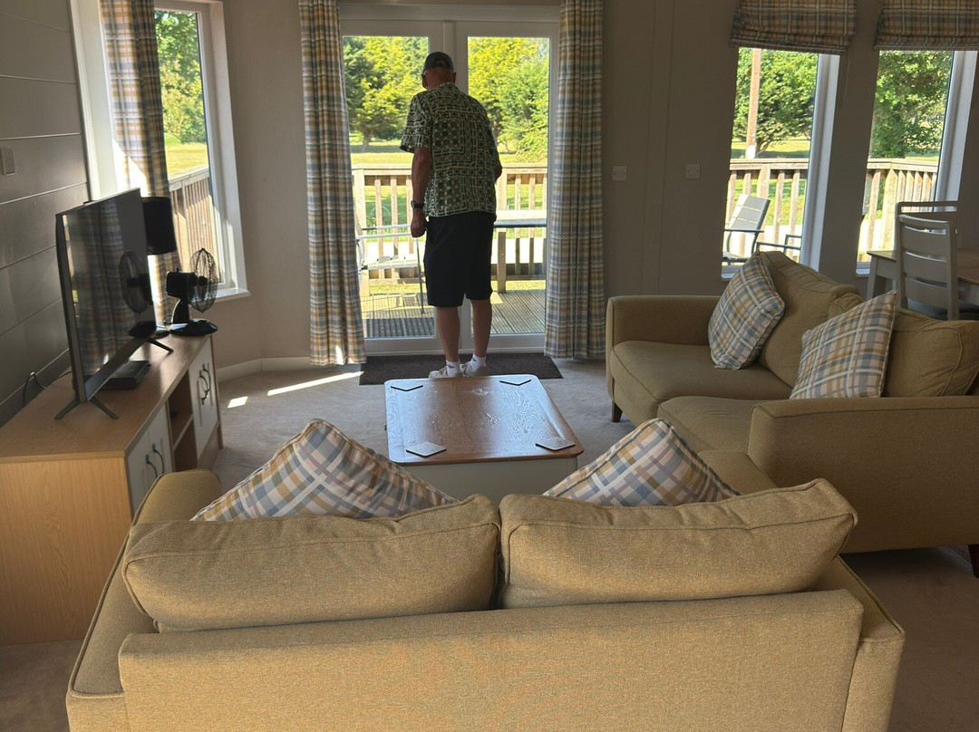 Hawthorn Glen Lodges