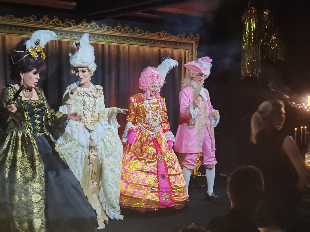 Le Cristal Cabaret