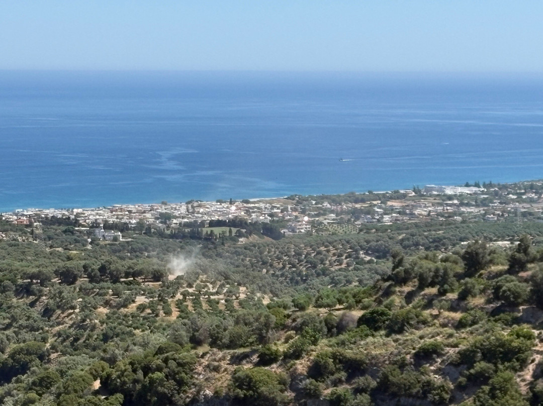 Agia Irini Monastery-Roussospiti必去景点