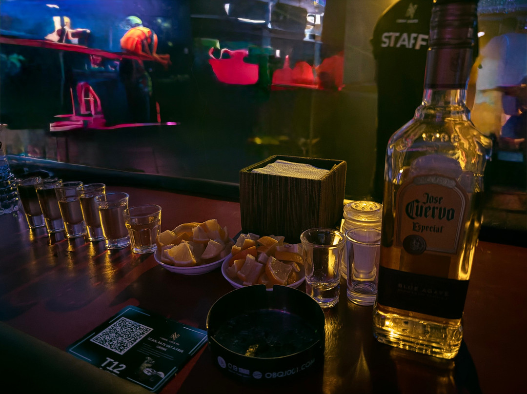 Neon Nights Bar Club-马卡蒂必去景点