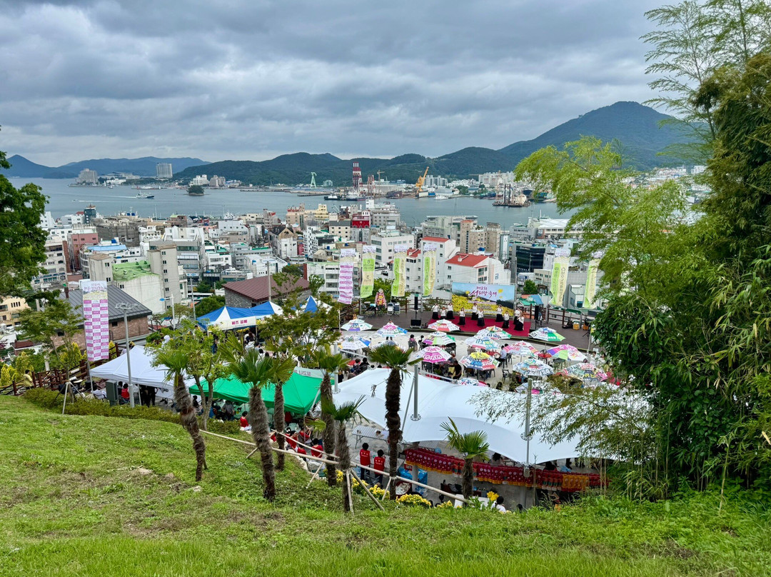 Seopilang Gongwon-统营市必去景点