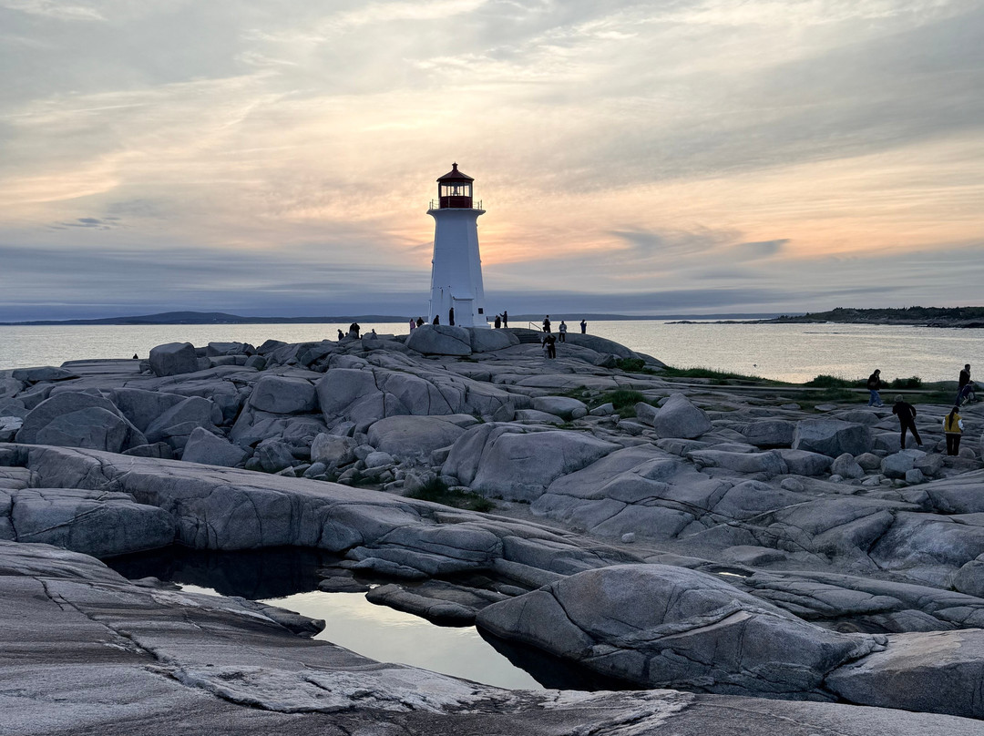 Peggy's Cove Lighthouse-Peggy's Cove必去景点