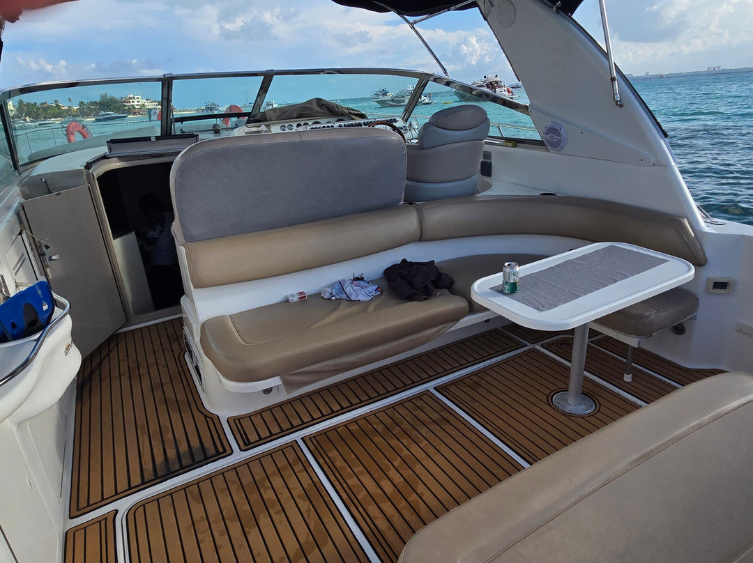 MM Royale Yachts-女人海滩必去景点