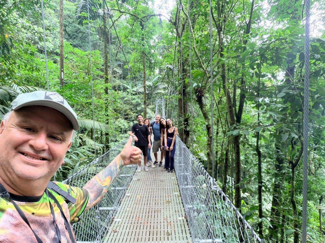 Alejandro Chaves Viquez Tour Guide-圣何塞必去景点