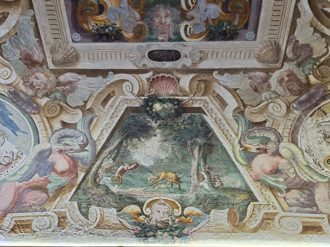 Palazzi del 500 e del 700 di Villa Litta