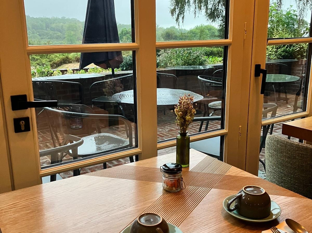 葛蓓莉娅花园酒店主图
