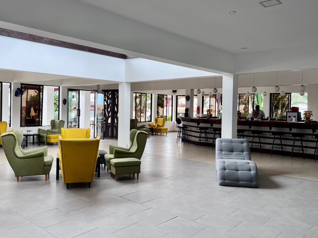 Sunbeach Hotel and Resort主图
