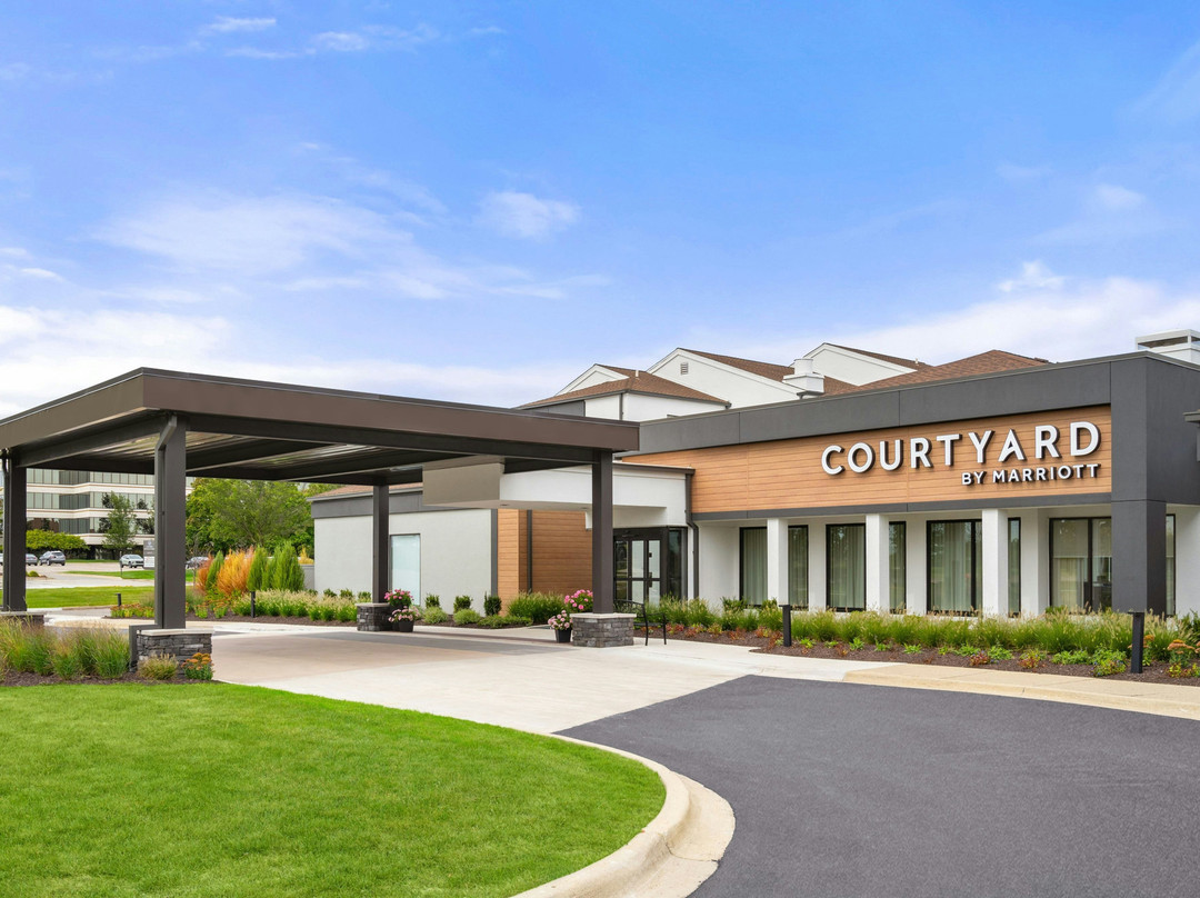 利沃尼亚酒店住宿-Courtyard by Marriott Detroit Livonia