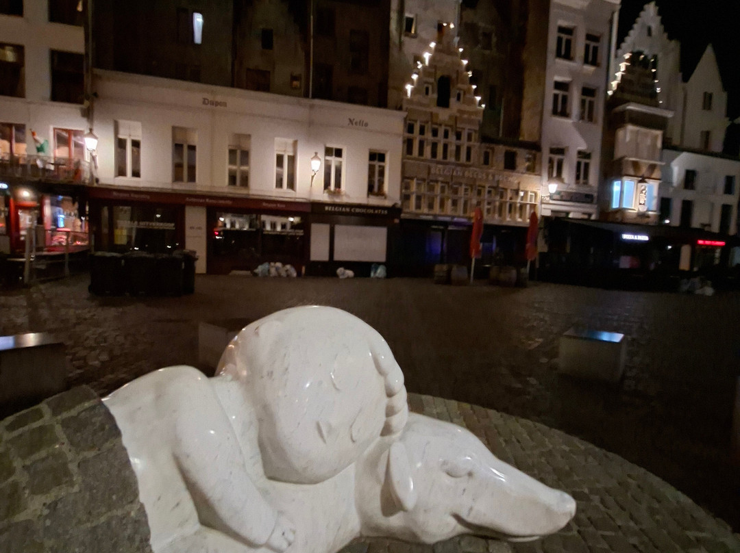 Nello & Patrasche Statue-安特卫普必去景点