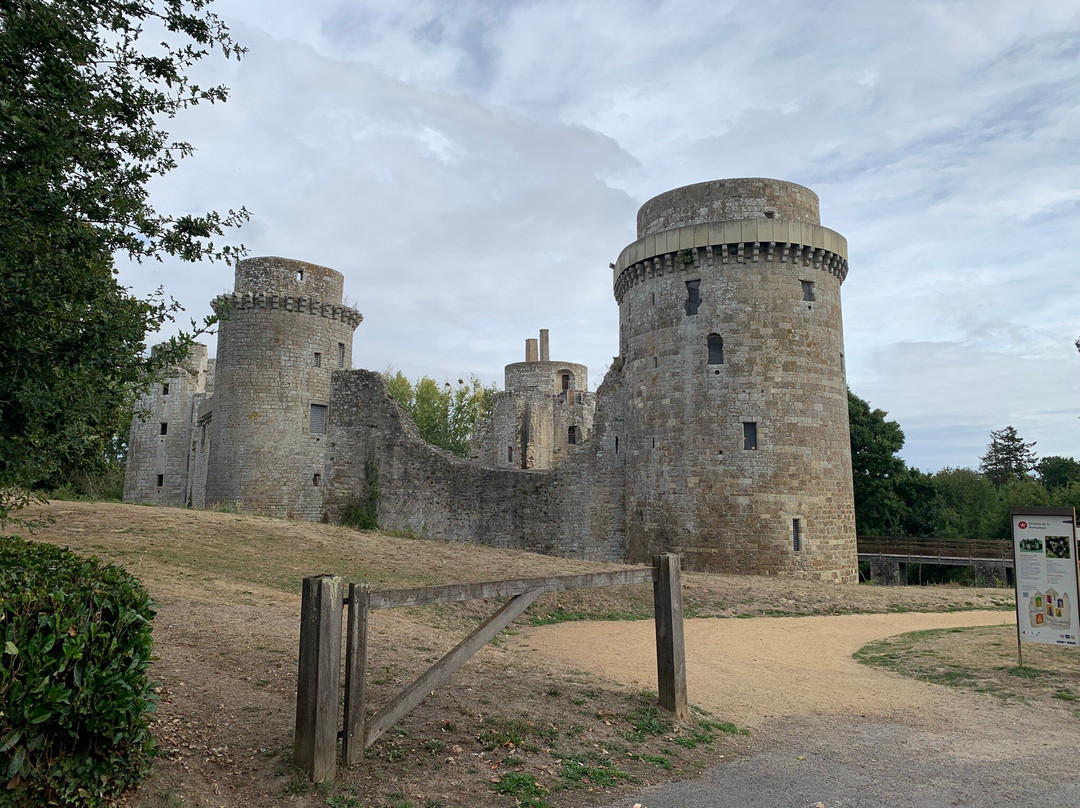 Chateau de la Hunaudaye-Pledeliac必去景点