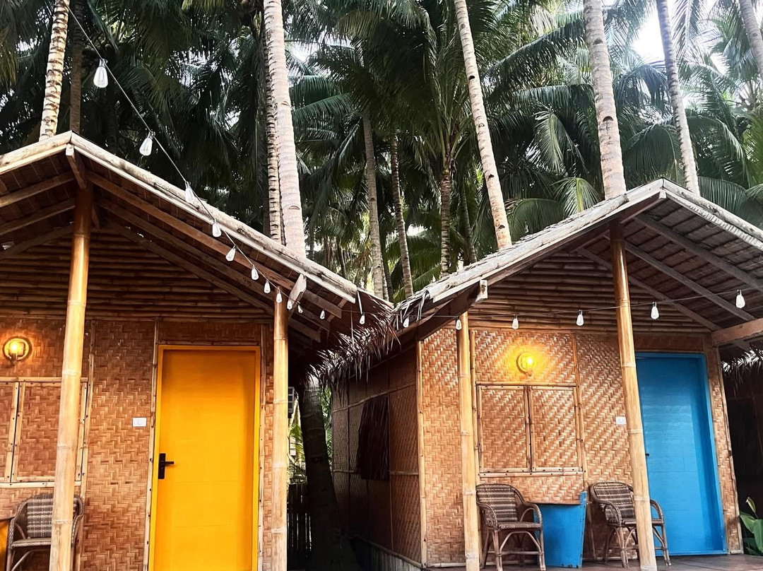 The Bangka Beach Bar Restaurant And Guesthouse