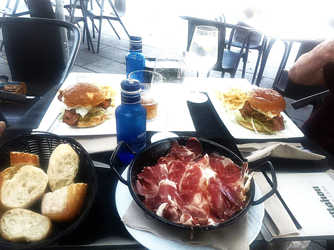 Cafe Montecarlo