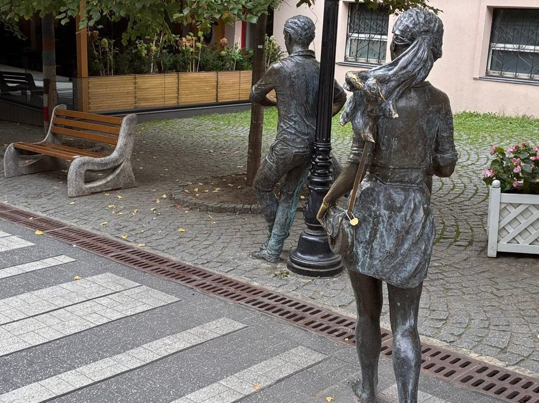 Sculpture of Lovers-基希讷乌必去景点