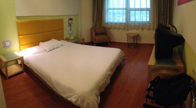 银座精宿酒店(济南大明湖北门店)-客卧