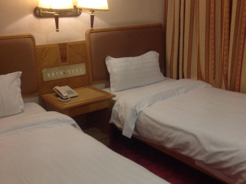 广州新亚大酒店（上下九步行街南方大厦店）主图