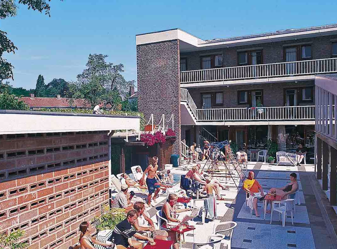 Marx Motel