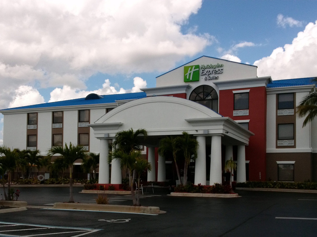 Holiday Inn Express & Suites Lake Okeechobee by IHG
