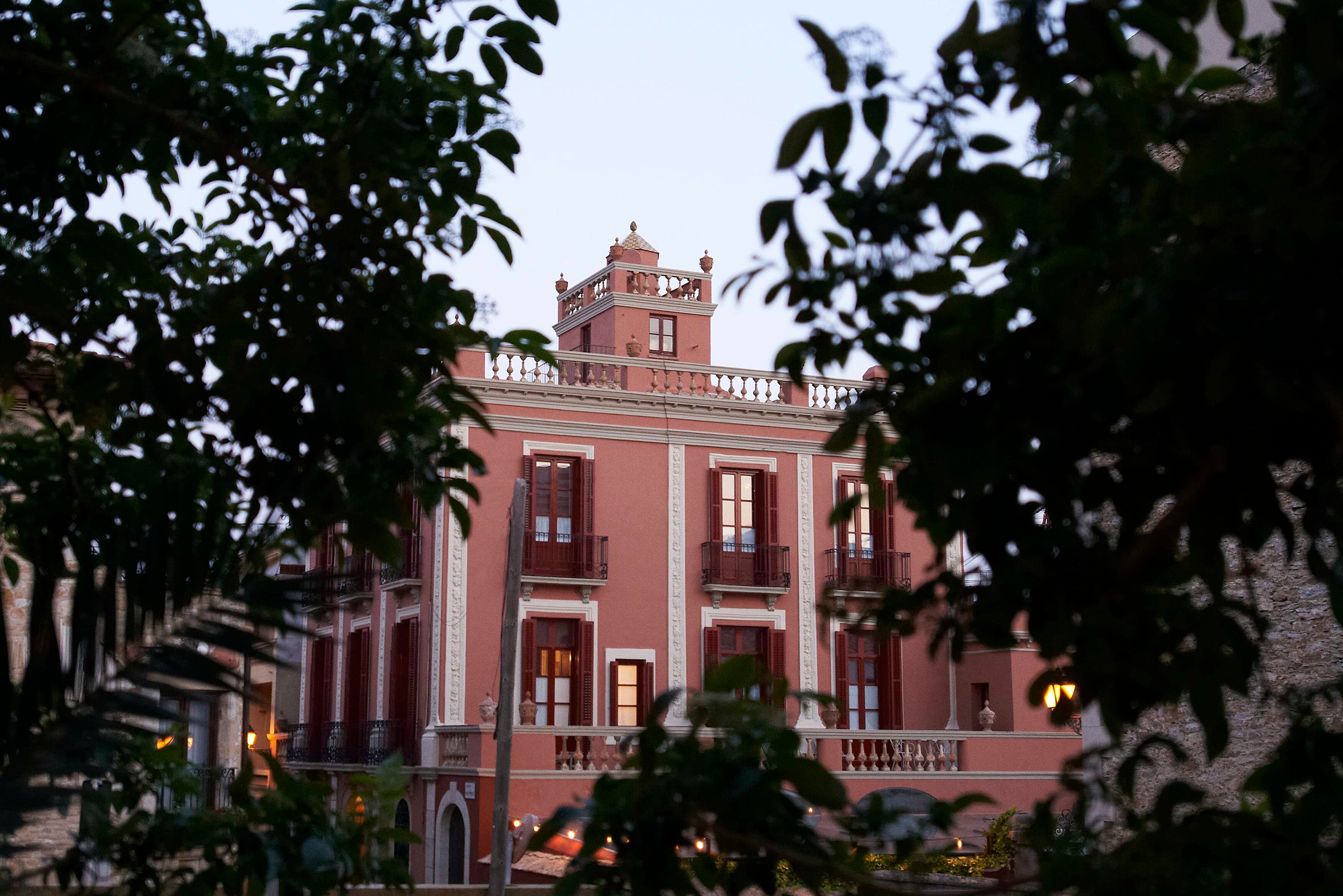 Aiguaclara Hotel-官方