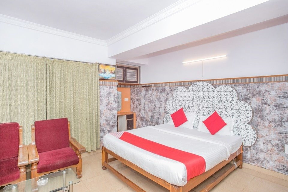 OYO 6889 Elite Deluxe Rooms