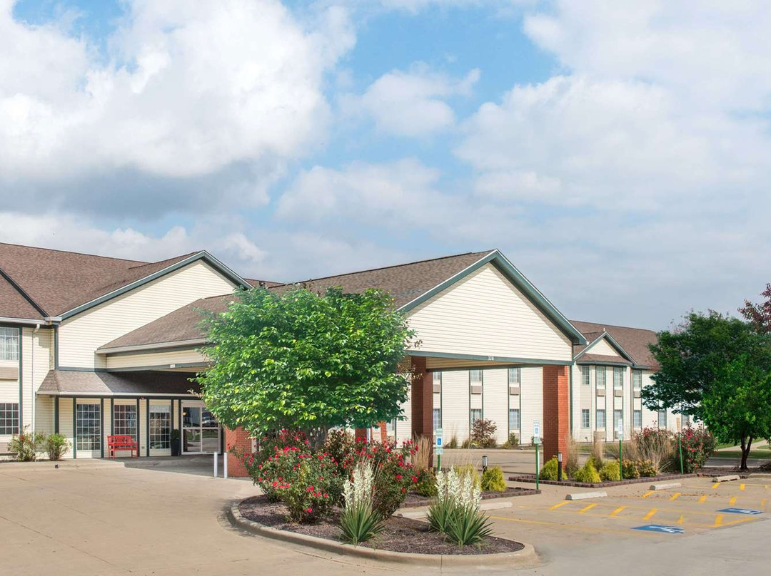 Ramada by Wyndham Springfield North主图