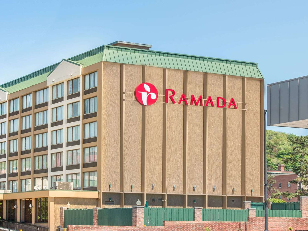 Ramada by Wyndham Cumberland Downtown主图