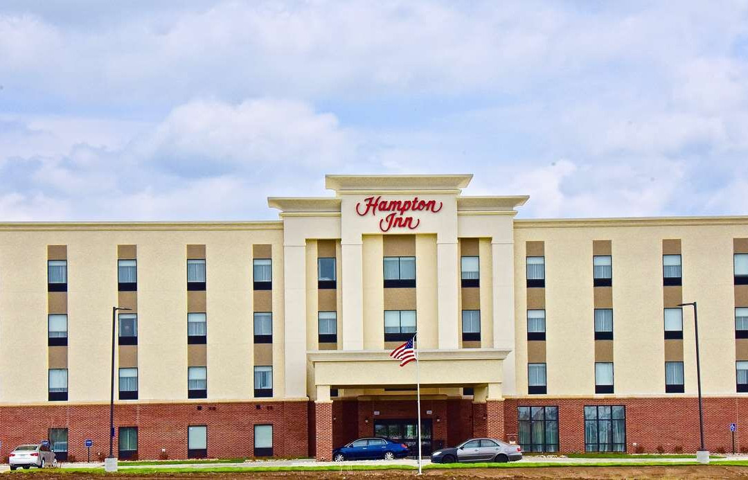 Hampton Inn Kirksville主图