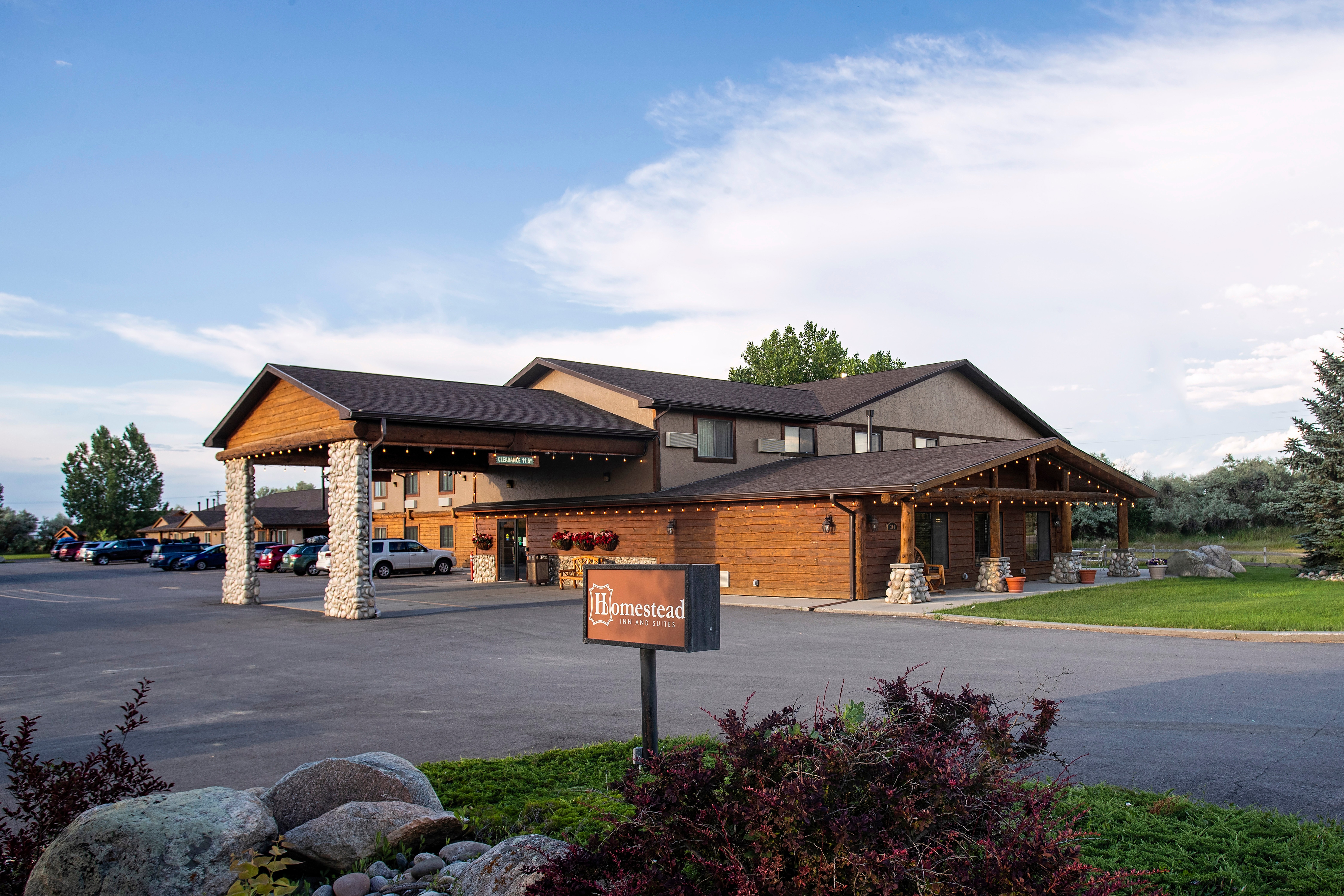 Homestead Inn & Suites-官方