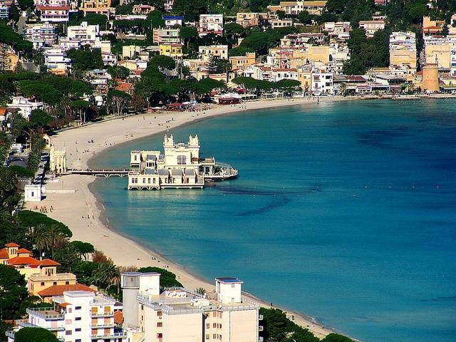 Alimena酒店住宿-Mondello Travel