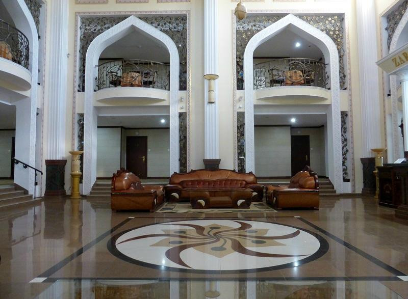Zargaron Plaza Hotel