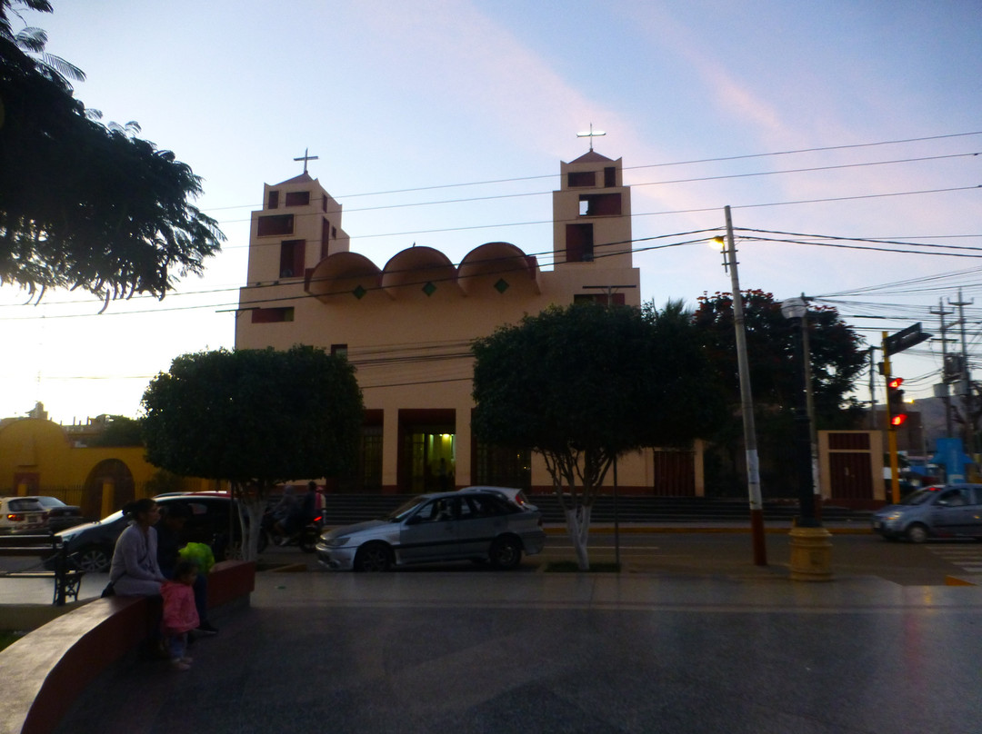 Iglesia de Santiago Apostol-纳斯卡必去景点