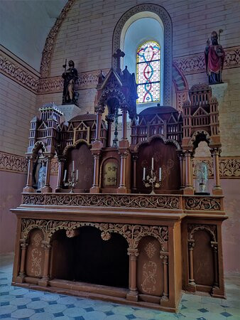 Église Saint-hilaire-Neuillay-les-Bois必去景点