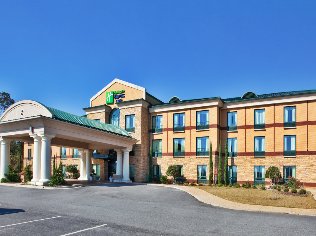 Holiday Inn Express & Suites Macon - I-475 By IHG