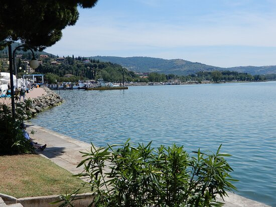 Passeggiata Lungolago-Passignano sul Trasimeno必去景点