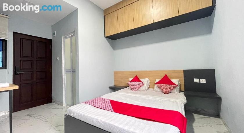 OYO 90527 Homestay 81 Baloi - A