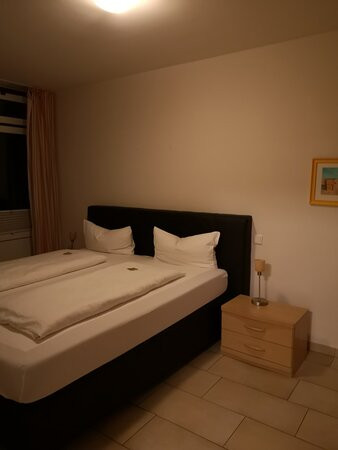 Strand Hotel主图