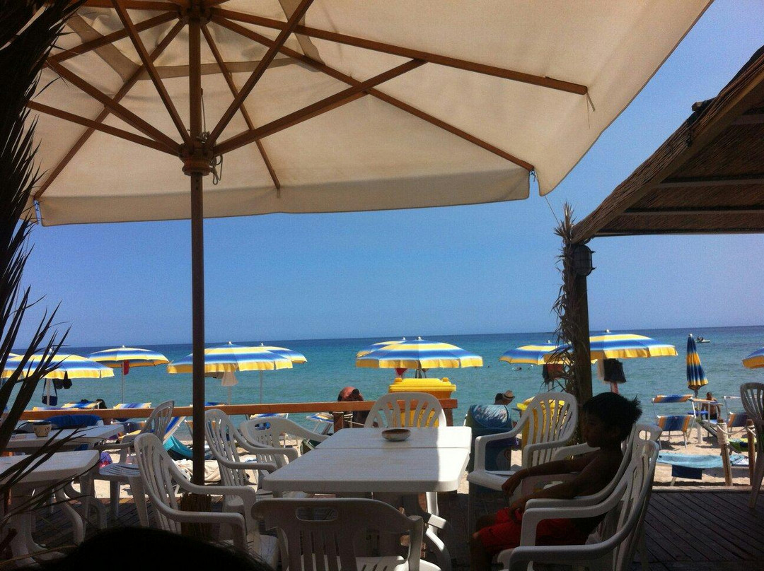 El Tiburon Beach