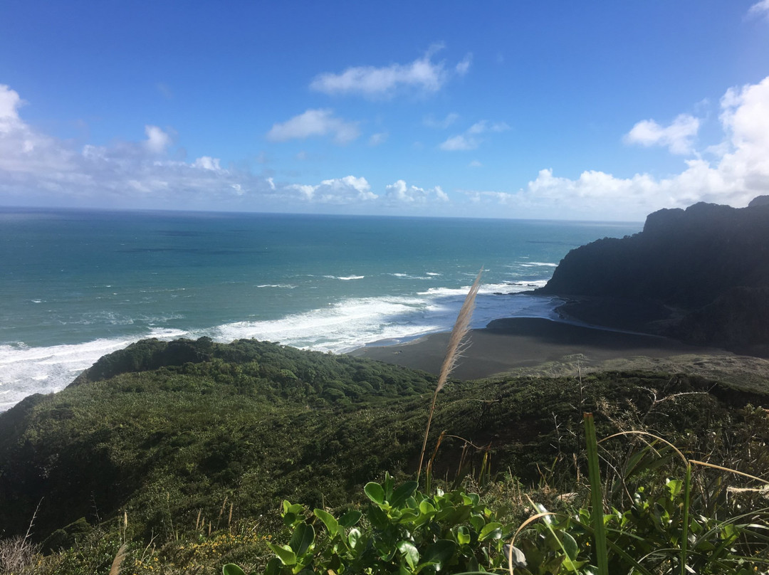 Karekare Beach-奥克兰必去景点