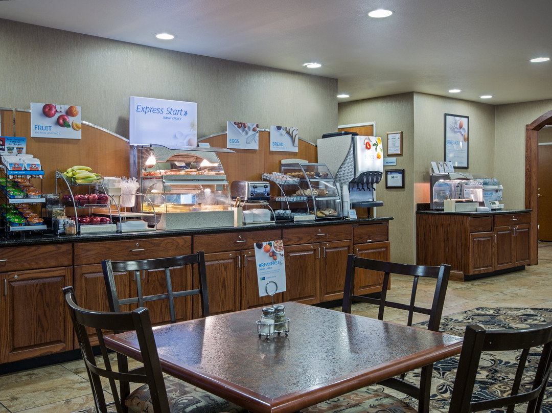 Holiday Inn Express & Suites Lewisburg By IHG主图