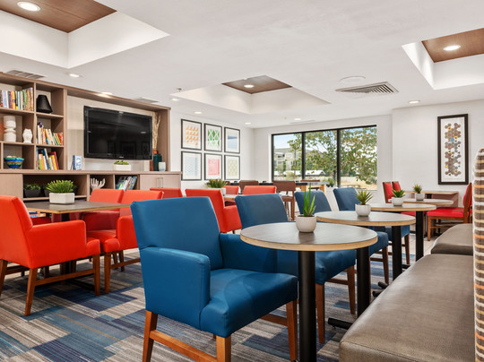 Holiday Inn Express & Suites Salt Lake City West Valley By IHG主图