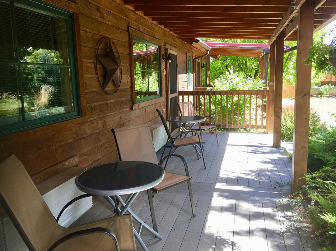 The Loubird Inn主图