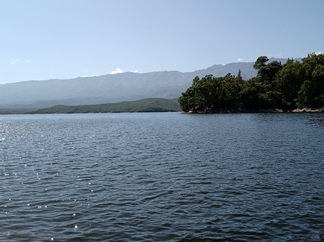 Dique la Viña-Villa Las Rosas必去景点